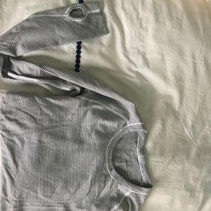 LULULEMON swiftly tech long sleeve.